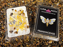 Load image into Gallery viewer, Frankincense Botanical &amp; Crystal Melt