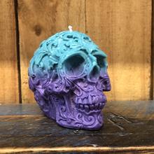 Load image into Gallery viewer, Black Raspberry &amp; Vanilla Filigree Skull Candle